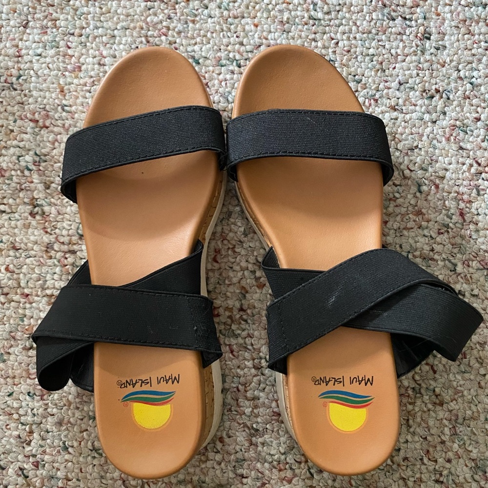 Women’s platform strap sandals